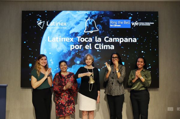 11 de diciembre de 2023 - La Bolsa Latinoamericana de Valores (Latinex) realizó el primer Toque de  Campana por el Clima
